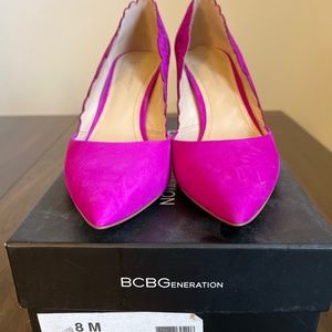 BCBGeneration Magenta Pumps